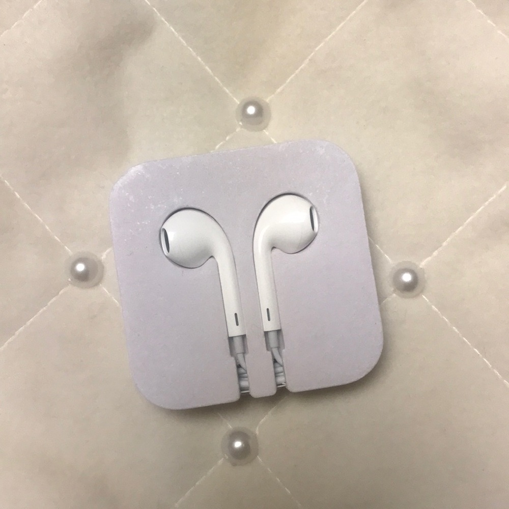 iPhone ear buds